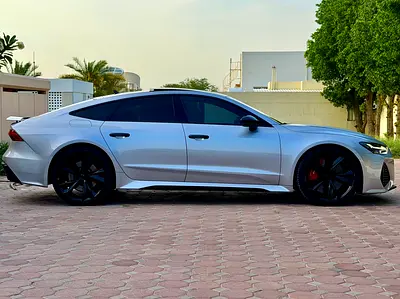 صورة 6 لـ 2021 AUDI RS7
