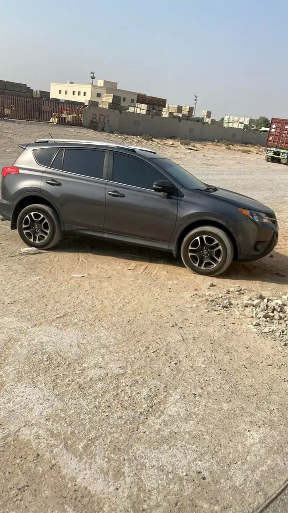 Toyota Rav 4 2014 — photo 1 of 3