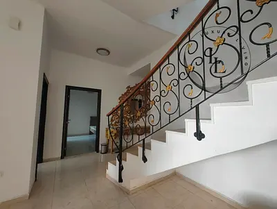 Luxurious and spacious furnished 4bhk villa in 115k.