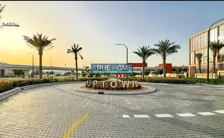 Distress Deal | Direct Mall Access | Freehold