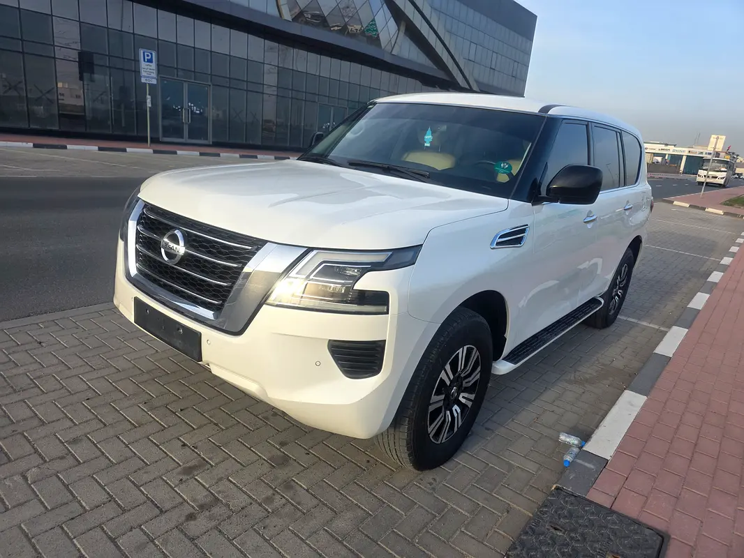Nissan Patrol 2020 — photo 1 of 20