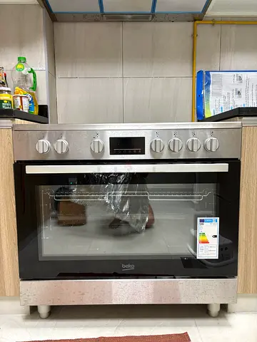 Beko 90x60cm BGM30203EX 5 Zone Ceramic Cooker - Stainless Steel, Good Working Condition