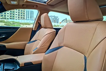 صورة 11 لـ 2023 Lexus ES-SERIES