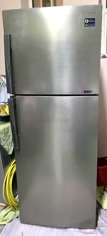 Samsung 2-door Top Freezer Refrigerator - Silver, Good Working Condition