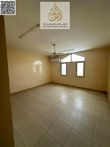 غرفتين وصالة + 2 حمام + تكييف سبليت + مساحات كبيرة جداً | الروضة – شارع الشيخ عمار | 4 دفعات | 32,000 فقط