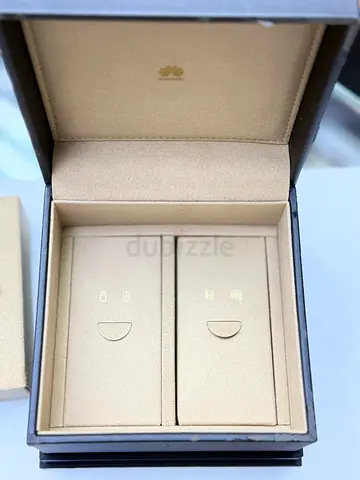 HUAWEI Watch Ultimate Design 46mm, 1.5 inch Luxury Smartwatch - 18K Gold Inlay - Black Zircon-Based