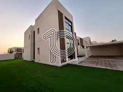 Luxurious 4BR + Maid Villa | single row