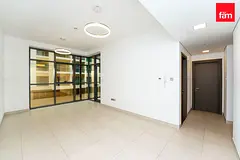 1 Spacious Bedroom With Hall Balcony Access