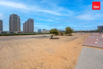 Permit To Build 1 Villa Or 2 Townhouses|Freehold