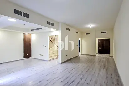 Burj View| Partially Upgraded | Closed Kitchen