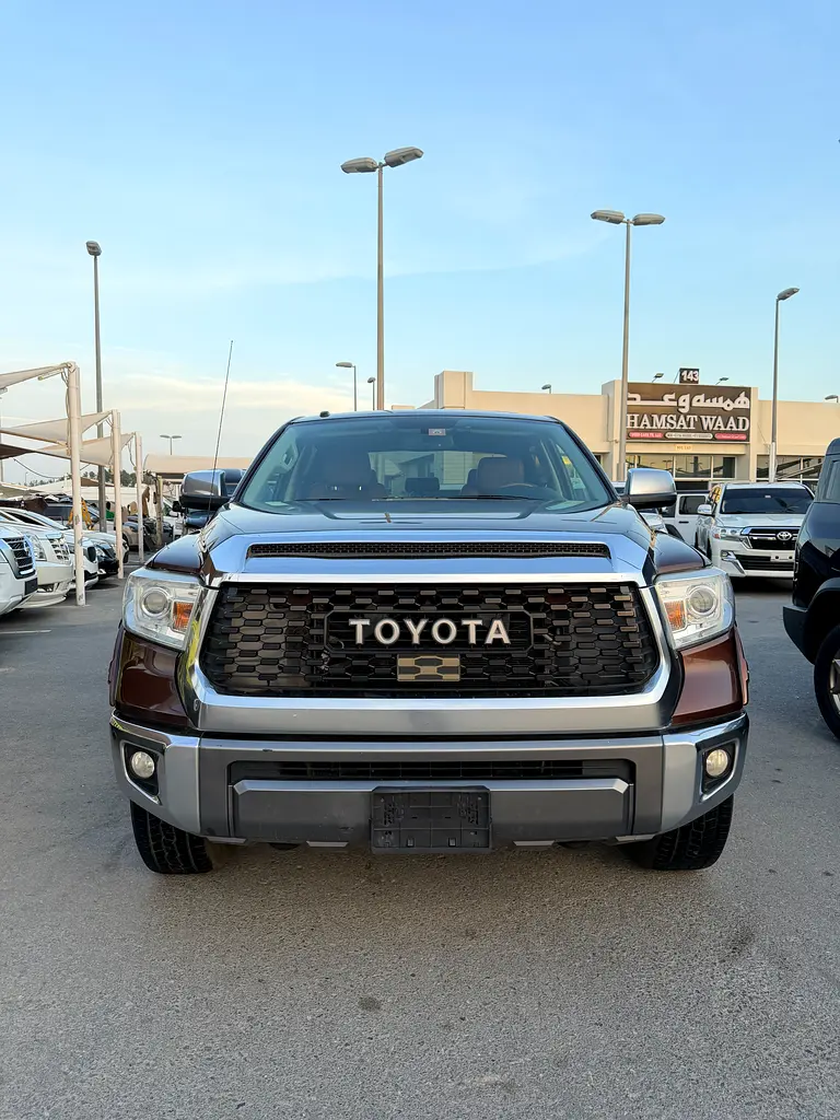 Toyota Tundra 2016 — photo 1 of 13