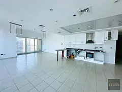 FULL LAKE VIEW | SPACIOUS AND BRIGHT | HIGH FLOOR