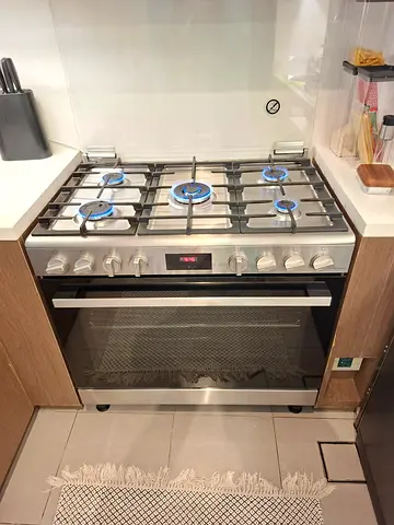 Bosch Gas cooker 90x60 cm latest model neat and clean good condition same like new condition