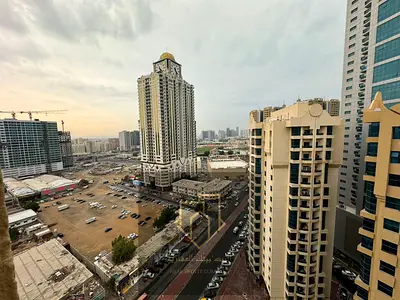 للبيع شامل الفرش والاجهزه غرفه وصاله كاش باراج الخور تشطيب الترا لوكس