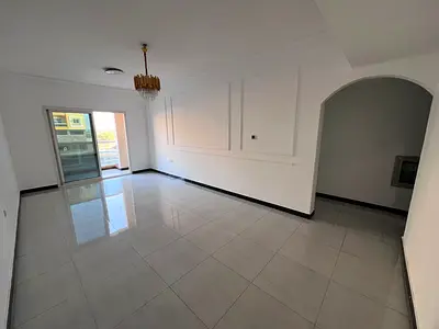 شقة للإيجار _ المويهات 3 عجمان _ غرفتين وصالة _ 43000 درهم _ بلكونة وإطلالة