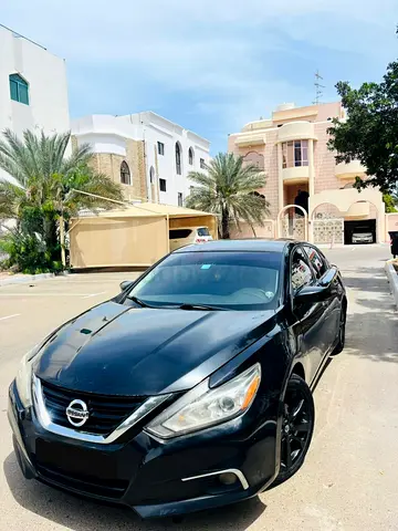 Nissan Altima Midnight SR