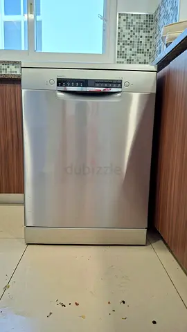 Bosch serie 4 dishwasher 3rack latest model neat and clean good condition same like new condition
