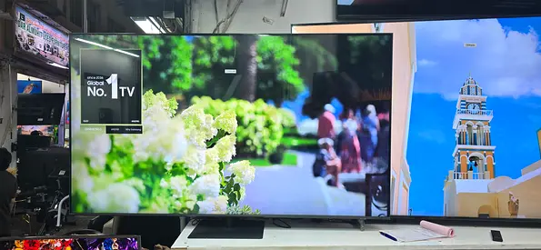 SAMSUNG QLED 65Q70D SMART 4K TV Latest Model Same Like New