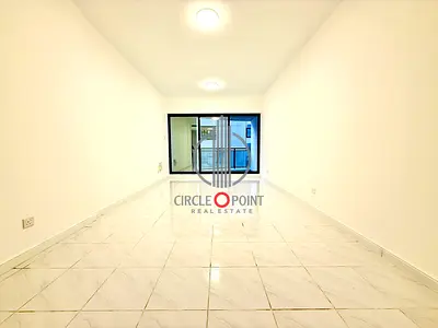 Spacious 2BHK with Balcony + Laundry-Prime location-Ready to move