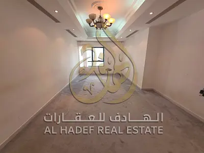 شقة غرفتين وصالة للبيع في برج سارة بمنطقة المجاز 3 موقع مميز قريب من اتصالات الشارقة وفرصة مناسبة للسكن أو الاستثمار  المميزات غرفتين وصالة بمساحة جيد