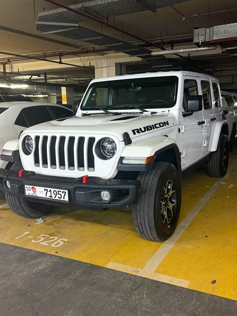 Jeep Wrangler Unlimited 2021 — photo 1 of 4