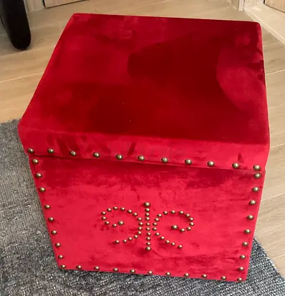 Storage box