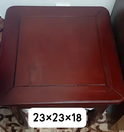 Wooden square side table — Size23×23×18
Solid wood coffee table for                sale 80 aed al.na