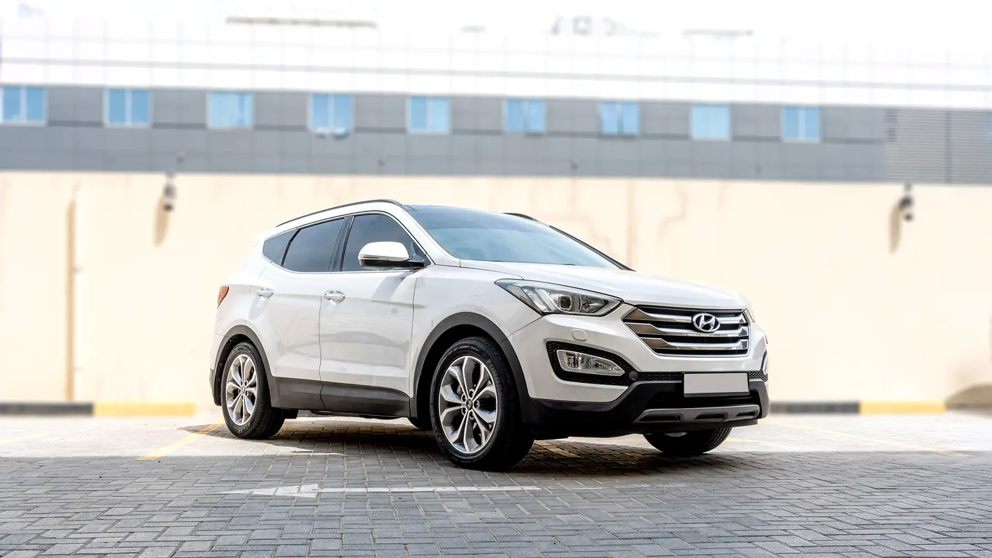 Hyundai Santa Fe 2016 — photo 1 of 20
