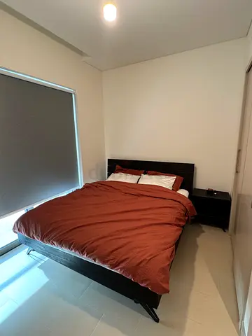 King Size Bed (180x200) + Nightstand – Modern Design