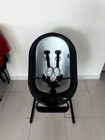 Mina moon high chair