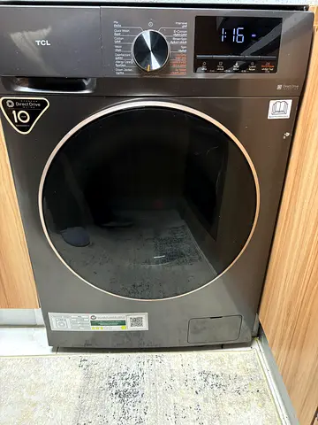 Tcl washing mashine combo 10 kilo wash and 6 kilo dry works perfect