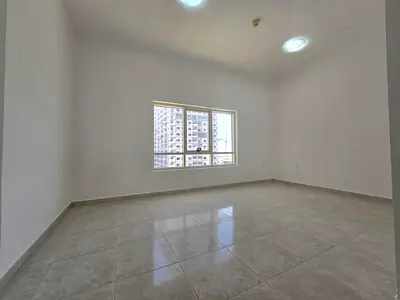 غرفتين وصالة مدينة الامارات تشطيب ممتاز  موقع حيوي مميز قريب من جميع الخدمات سهل المخرج لطريق دبي والشارقة