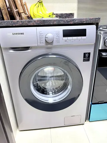 Samsung Front Load Washing Machine - Good Working Condition- only used for 8 months