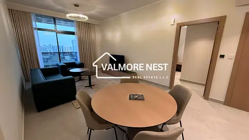 Premium & Elegant unit I With great amenity & sky view I Prime location