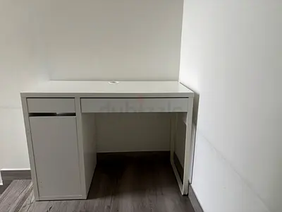 Minimal White Computer Desk with Storage Drawer and Cabinet