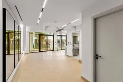 Stylish Townhouse | Upgraded| Prime Location