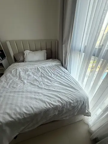 Premium Queen Hydraulic Storage Bed + Serta Heavenly Plush Mattress – As New