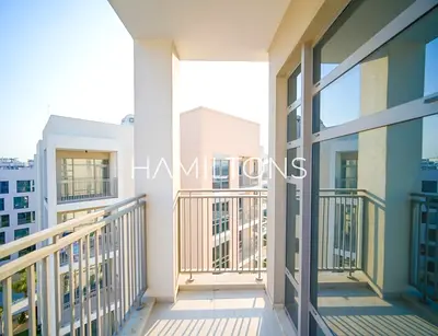 Stylish Apartment | Nature Views | Resale