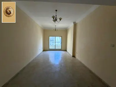 🏡 للإيجار السنوي – مدينة الإمارات / العامرة  ✨ شقة مميزة بمساحات واسعة 🔹 غرفتين وصالة 🔹 2 حمام 🔹 بلكونة