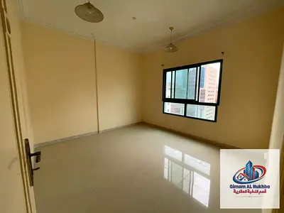 شقه غرفتين وصاله للايجار السنوى فى القاسميه - مساحه واسعه - خزائن حائط - مساحه واسعه - تكييف وغاز مركزى - موقع مميز قريب من جميع الخدمات - بلكونه