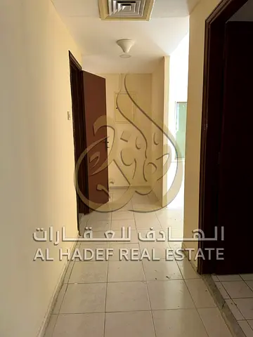 شقة غرفتين وصالة للإيجار في المجاز 2 – الشارقة | بلكونة + سعر مميز + تسهيلات في الدفع  الموقع: المجاز 2 – الشارقة، موقع حيوي وقريب من جميع الخدمات