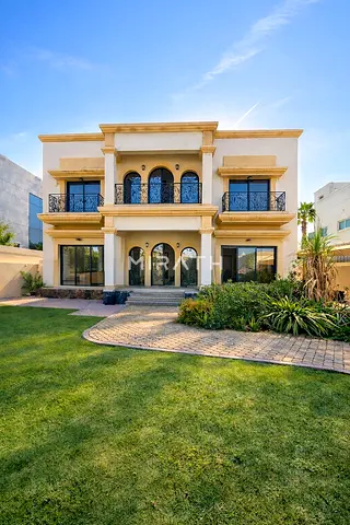 Perfect family home| Independent Villa|Lush Garden