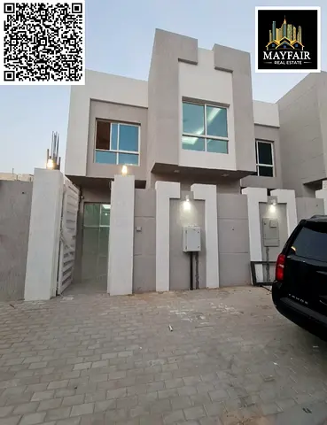 استمتع بالراحة والفخامة في فيلا مصممة بعناية لتناسب العائلات الكبيرة الباحثة عن المساحة، الخصوصية، وجودة الحياة