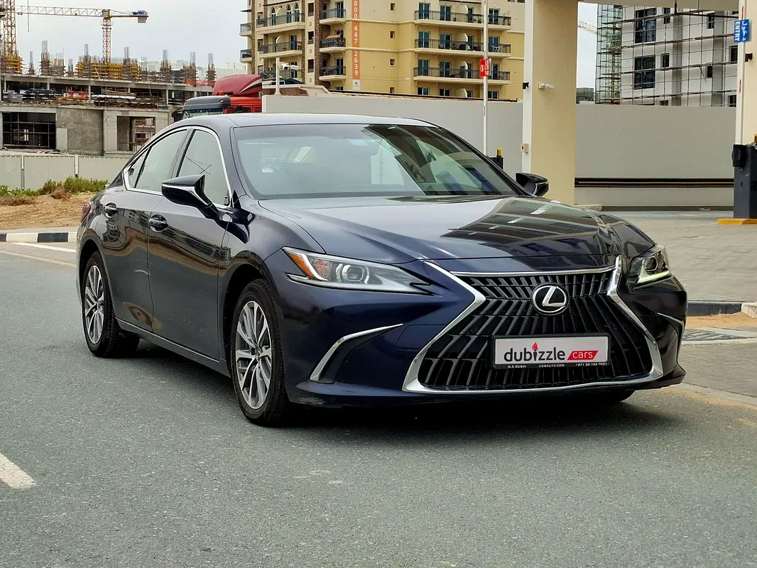 Lexus ES-Series 2023 — photo 1 of 13