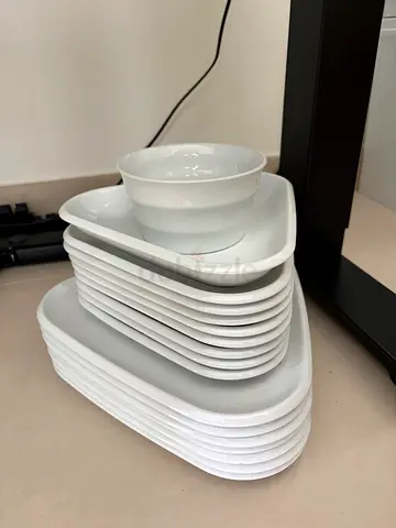 Set of small and big plates