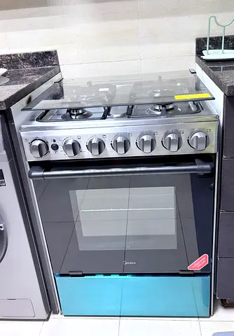 Media Stainless Steel 4-Burner Gas Cooker with Oven - Good Condition - only used for 8 months