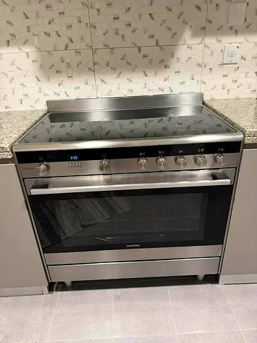 Siemens iQ700 top electric cooker 90x60 cm latest model neat and clean good condition
