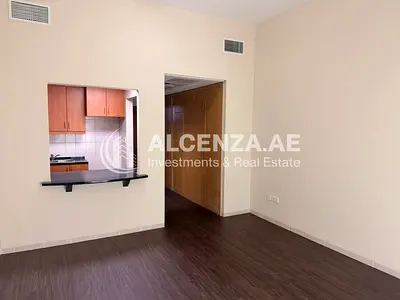 Bright and Spacious | Well Maintained | Near Metro
