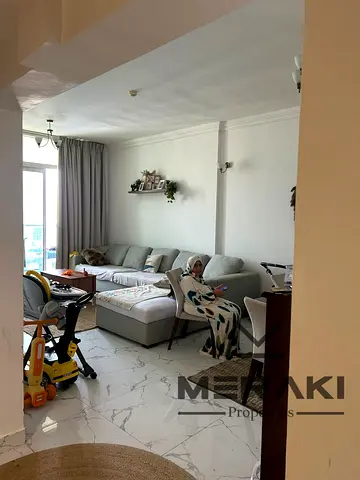 شقه غرفتين وصاله بسعر محروق لقطه جدا تشطيب سوبر لوكس اطلاله مفتوحه بالكامل في ابراج الواحه  بمساحه جميله وقسط بسيط جدا.