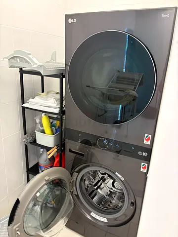 LG 2023 WashTower 27 - 19kg washer, 16kg dryer